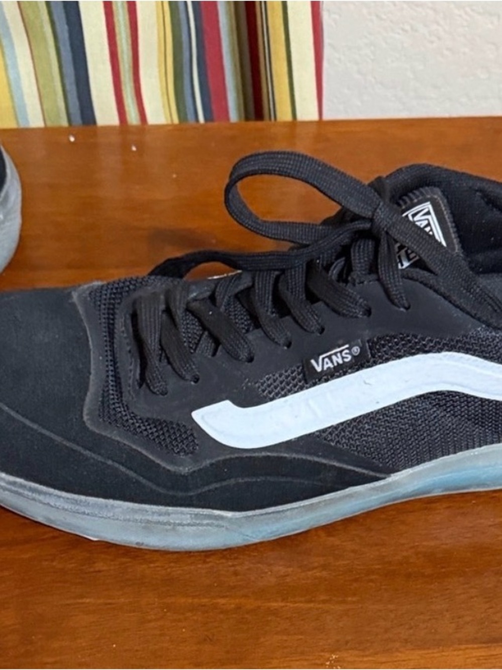 Rare Men’s Vans Men's A.V.E. Size 8 Classic Black and White Skateboarding Show - Picture 11 of 13
